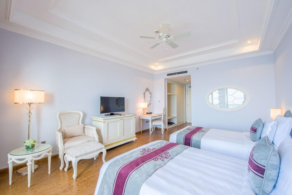 Melia Vinpearl Cua Hoi Beach Resort Cửa Lò Zewnętrze zdjęcie
